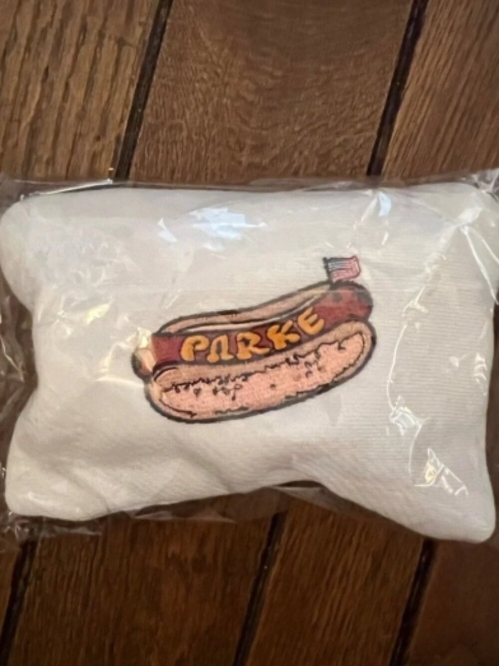 PARKE Summer Fridays 2026: Hot Dog Edit Claw Clip - Sold Out Online - NWT - Picture 6 of 7
